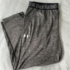 Under armor capris